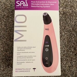 MIO Pore Extraction & Diamond Microdermabrasion Device - Pink